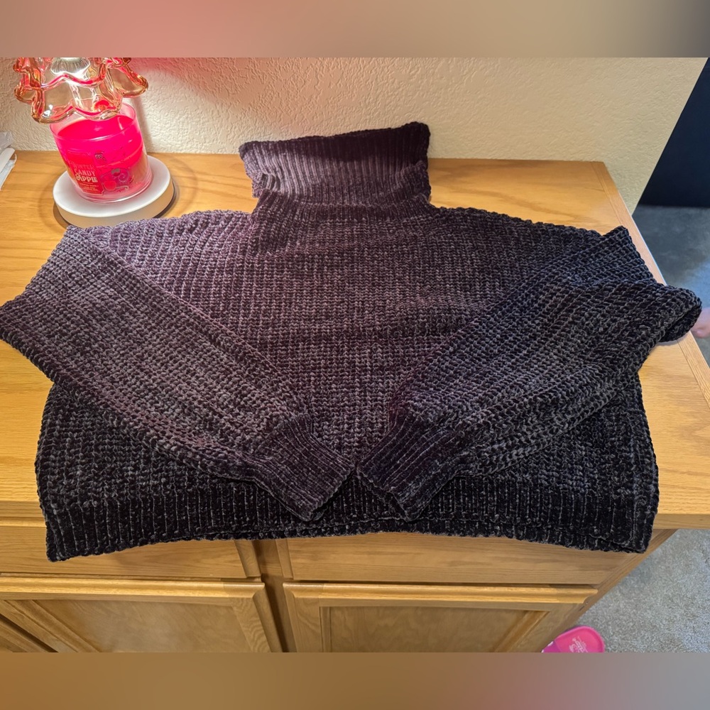 Zenana Outfitters Charcoal Turtleneck Sweater